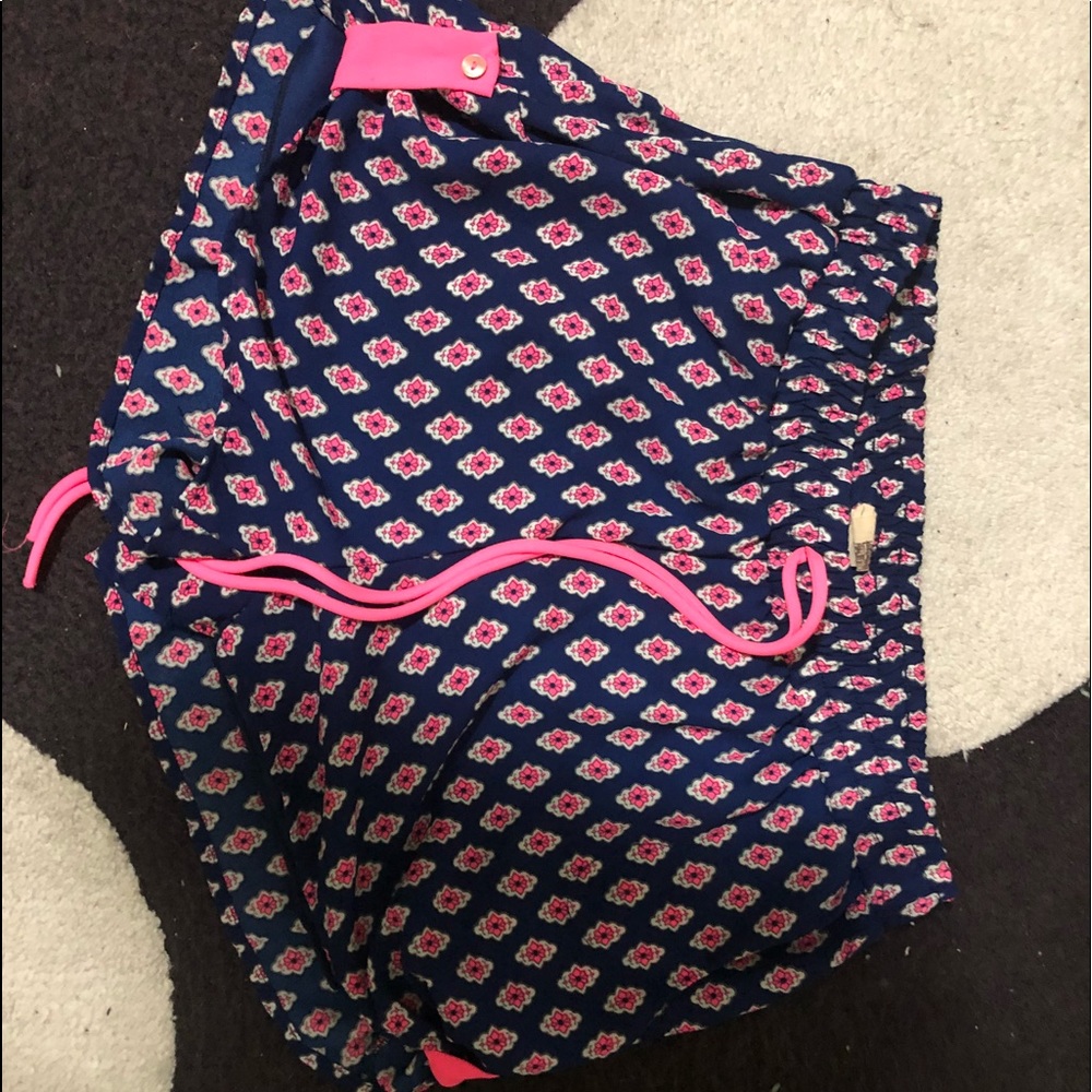 Francesca’s Navy & Pink Shorts